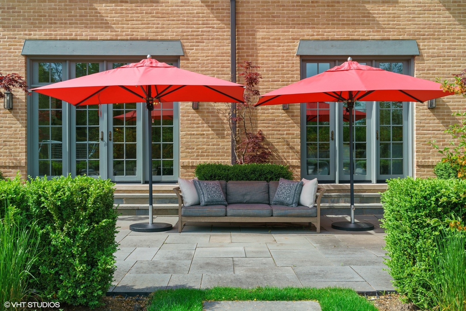 345 West Onwentsia Road Lake Forest, IL 60045 - Photo 40 of 53 a view of a house with a patio