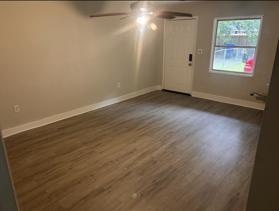 1605 Pineview Road, Unit A & B Charleston, SC 29407 - Photo 3 of 9 Living room 2