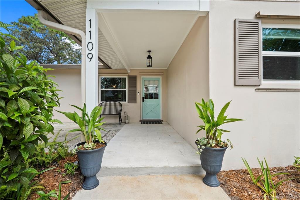 1109 Southeast 7th Street Stuart, FL 34996 - Photo 4 of 57 Gallery Image 4