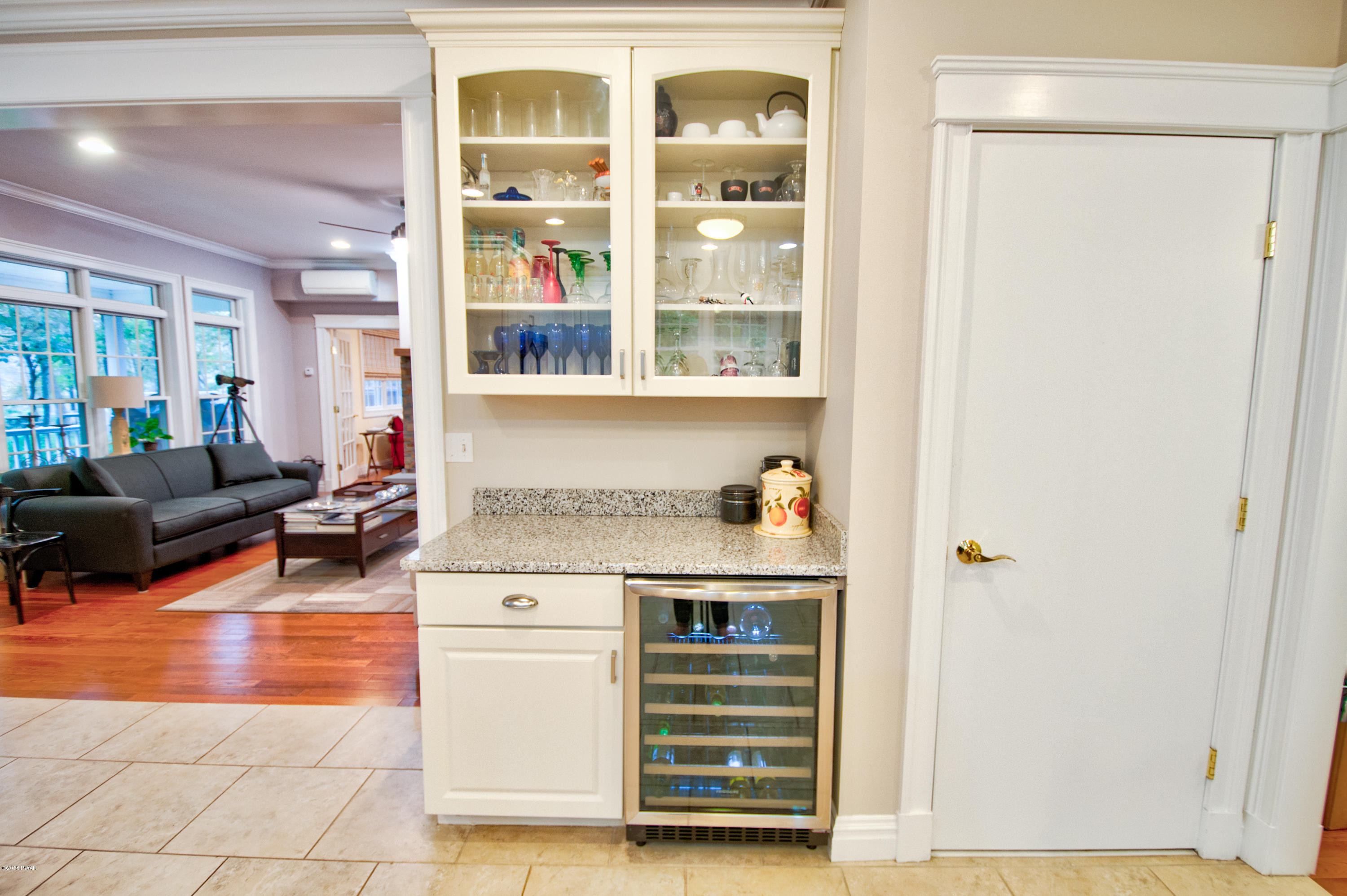 126 Field Bend Road Hawley, PA 18428 - Photo 17 of 53 19-Kitchen Bar