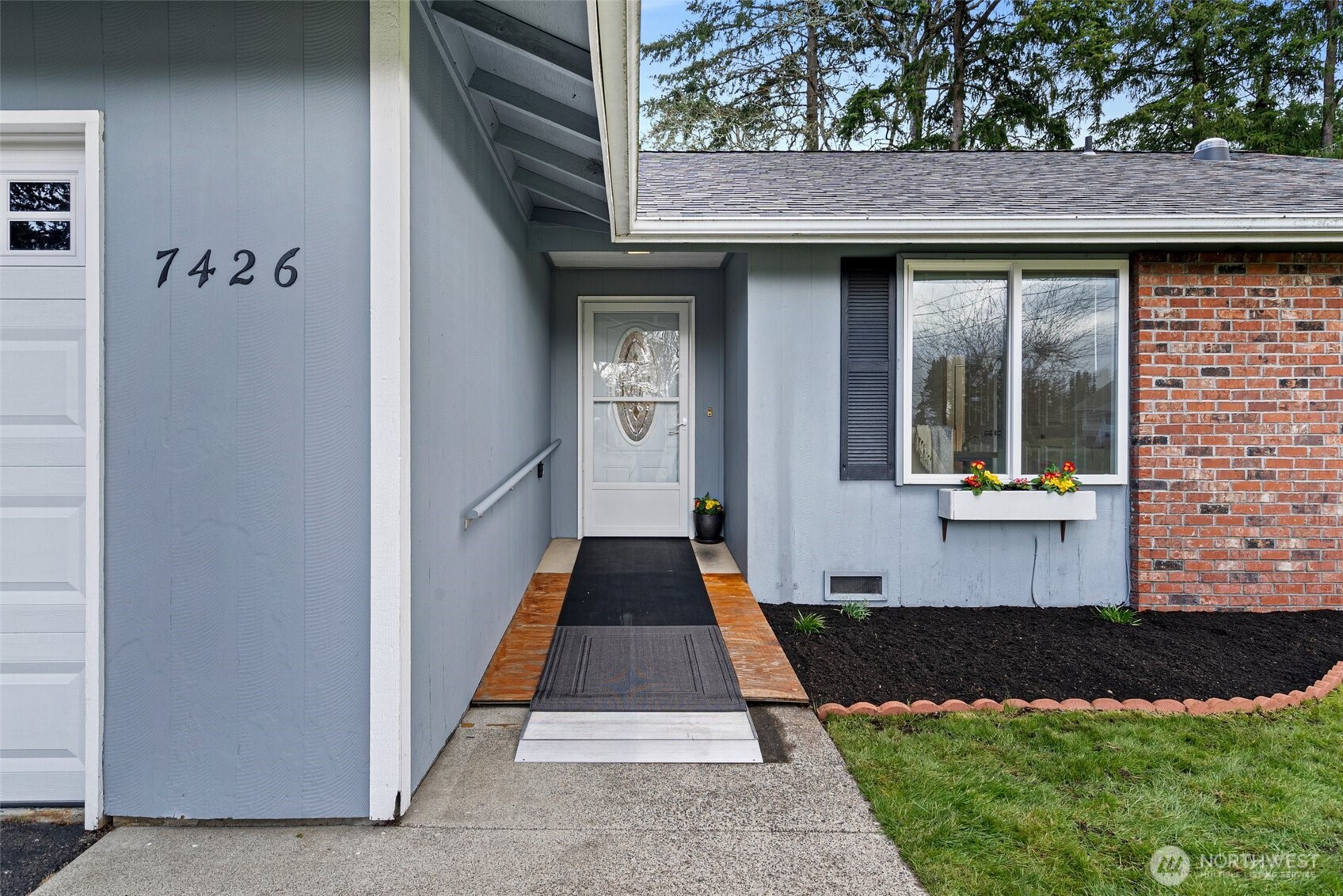 7426 Phillips Road Southwest Lakewood, WA 98498 - Photo 3 of 36 Gallery Image 3