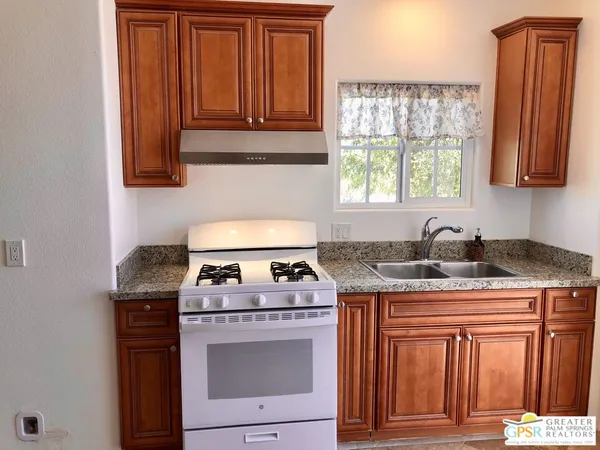 $1,450 | 31305 Desert Moon Drive, Thousand Palms, CA 92276