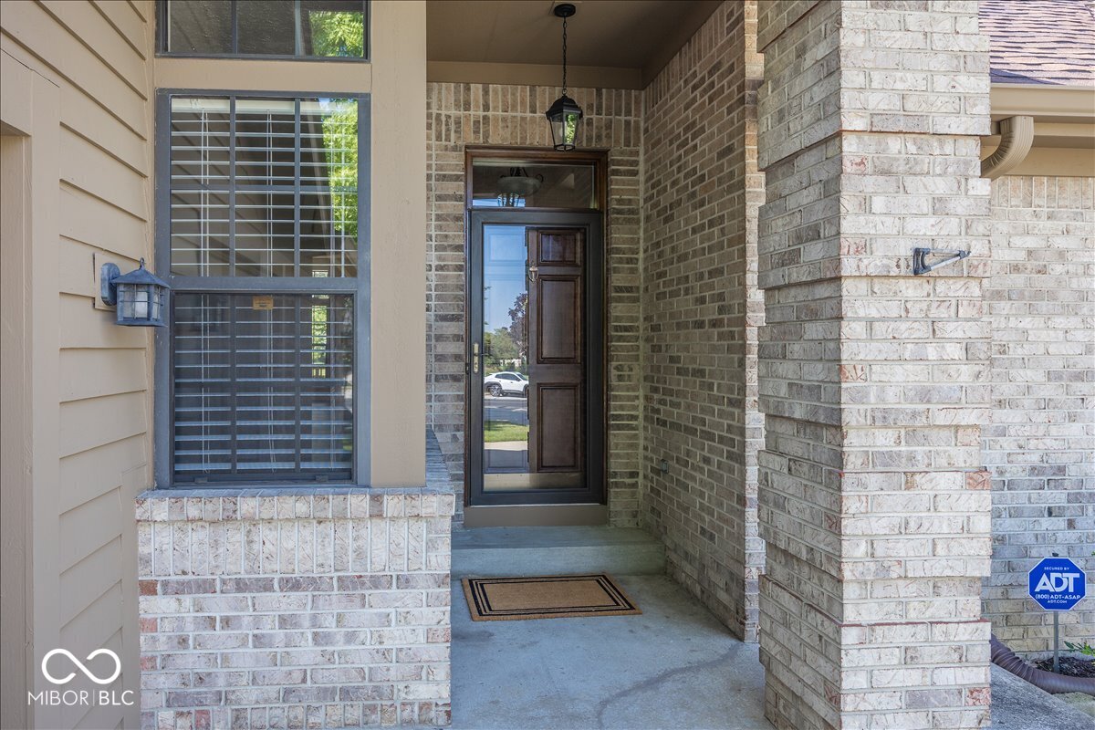 11179 Avery Row Fishers, IN 46038 - Photo 2 of 34