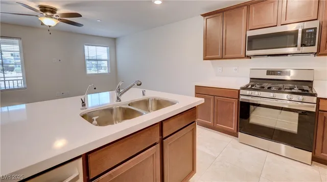 $1,995 | 787 Pickled Pepper Place, Henderson, NV 89011