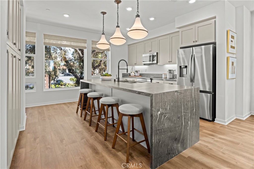 1090 Foothill Boulevard Claremont, CA 91711 - Photo 3 of 15