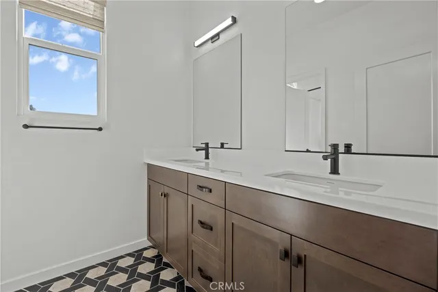 $768,990 | 1090 Foothill Boulevard, Claremont, CA 91711