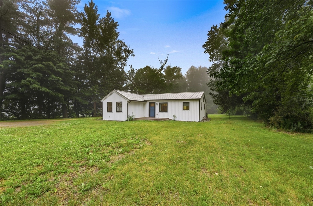 383 Huntington Road Worthington, MA 01098 - Photo 4 of 41