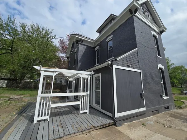 $189,900 | 617 Parallel Street, Atchison, KS 66002