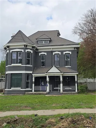 $189,900 | 617 Parallel Street, Atchison, KS 66002