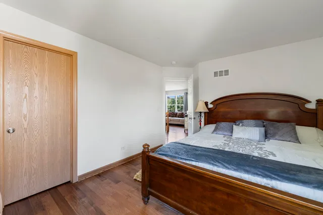 $405,000 | 1300 Cambria Drive, Joliet, IL 60431