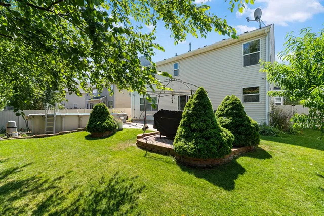 $405,000 | 1300 Cambria Drive, Joliet, IL 60431