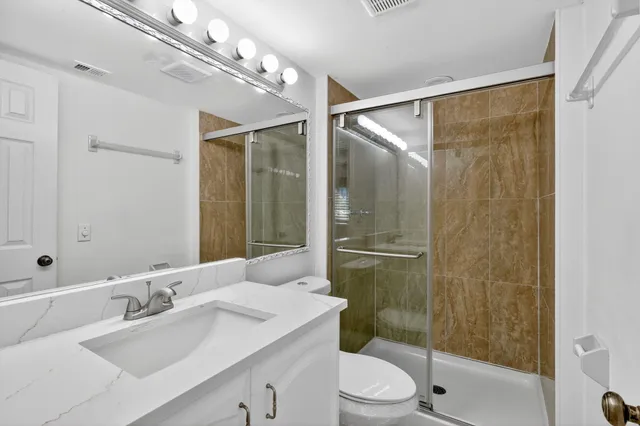 $184,900 | 206 Pine High Occupancy Vehicle Circle, Unit C1, Greenacres, FL 33463