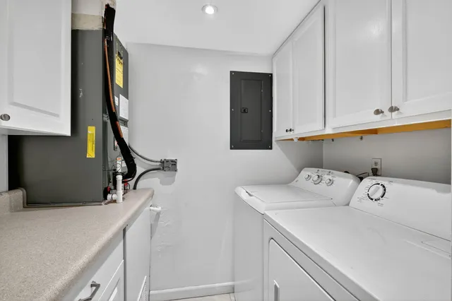 $184,900 | 206 Pine High Occupancy Vehicle Circle, Unit C1, Greenacres, FL 33463