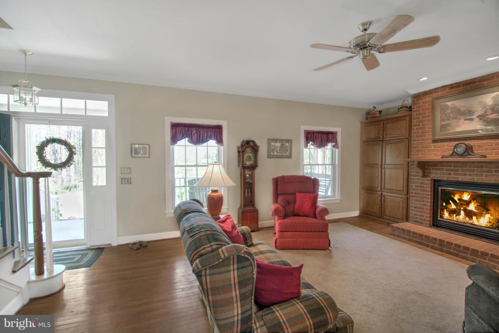 29125 Ricks Landing Road Kennedyville, MD 21645 - Photo 5 of 30 Living Room