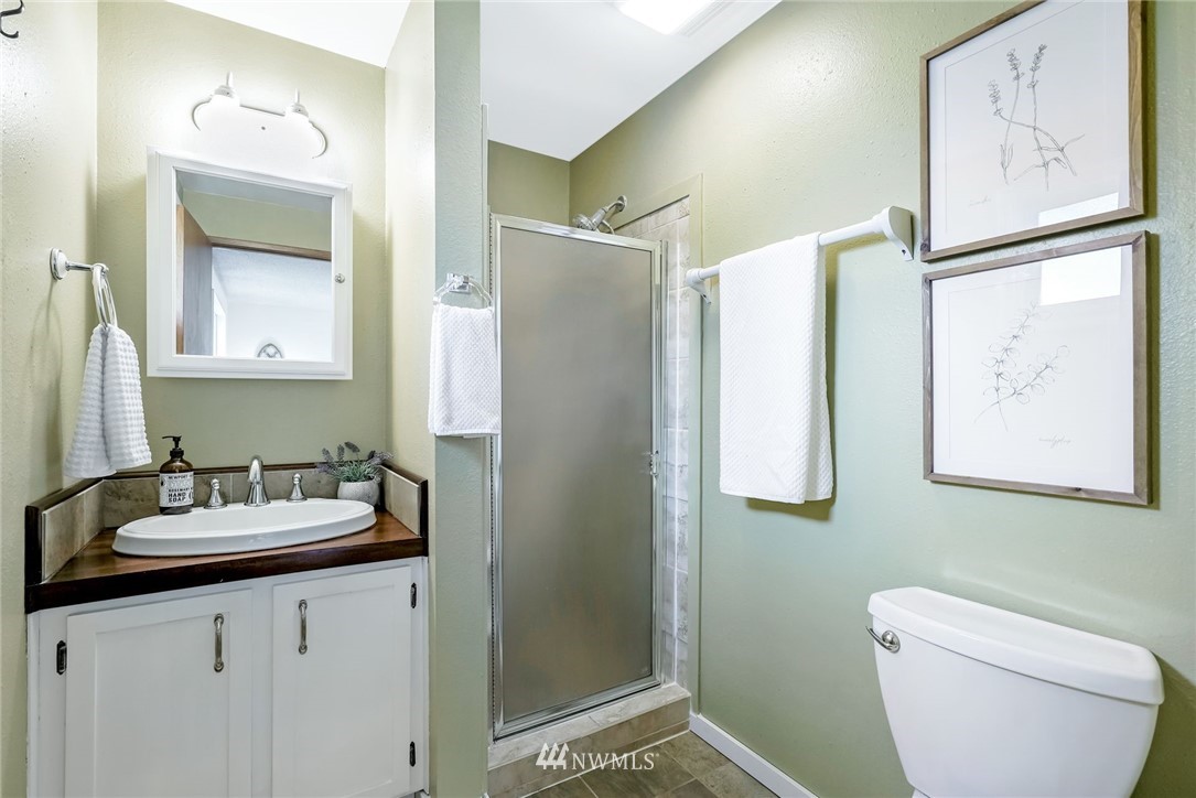 17504 Valley Cir Drive Bothell, WA 98012 - Photo 12 of 32 Gallery Image 12