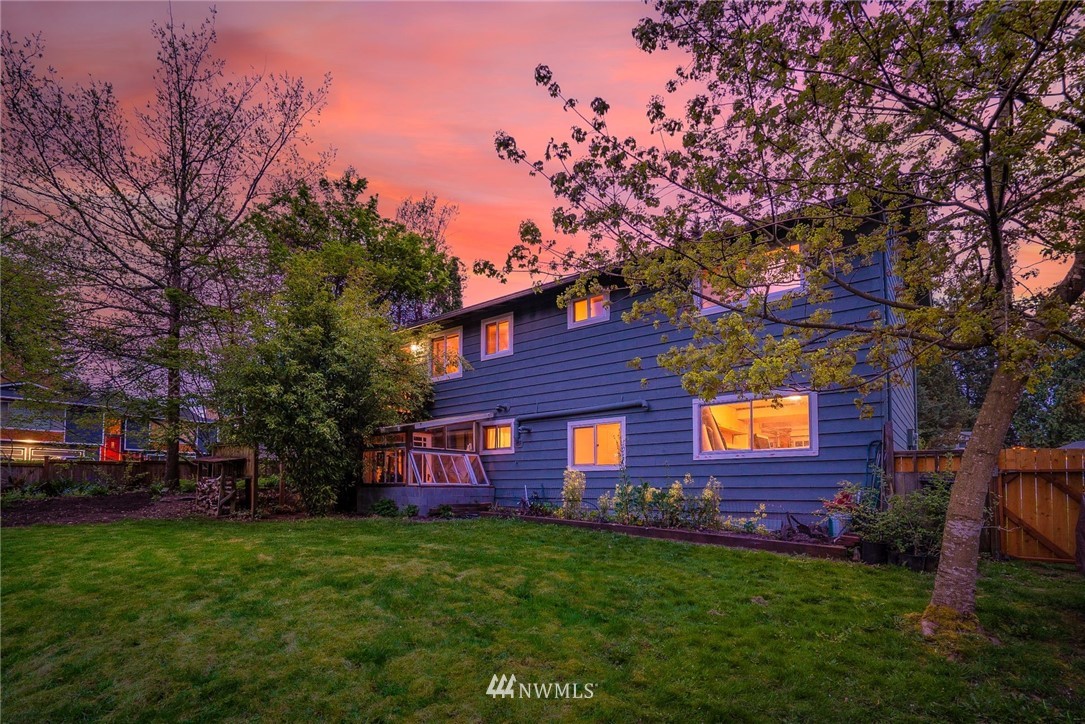 17504 Valley Cir Drive Bothell, WA 98012 - Photo 23 of 32 Gallery Image 23