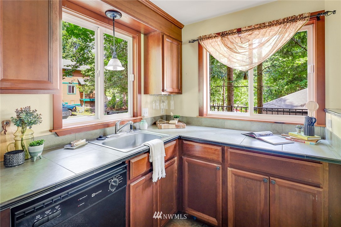 11 Spring Court Bellingham, WA 98229 - Photo 14 of 40 Gallery Image 14