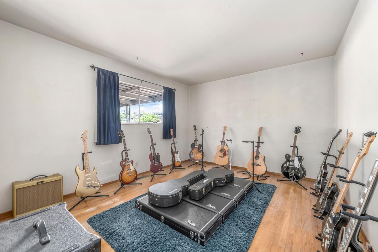 1651 Salisbury Drive San Jose, CA 95124 - Photo 11 of 22 a living room with furniture and a window