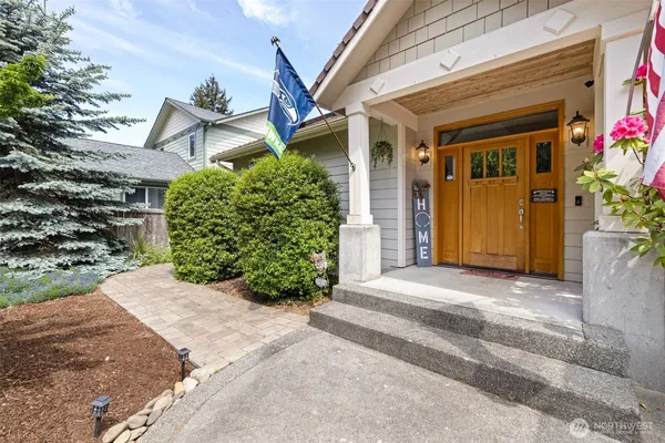 $575,000 | 2201 West 16th Street, Port Angeles, WA 98363