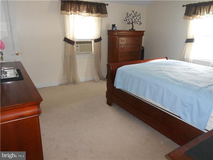 218 Beech Road Wallingford, PA 19086 - Photo 11 of 23 Bedroom - Main