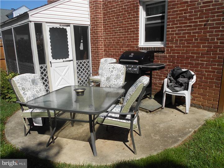 218 Beech Road Wallingford, PA 19086 - Photo 19 of 23 Exterior Back