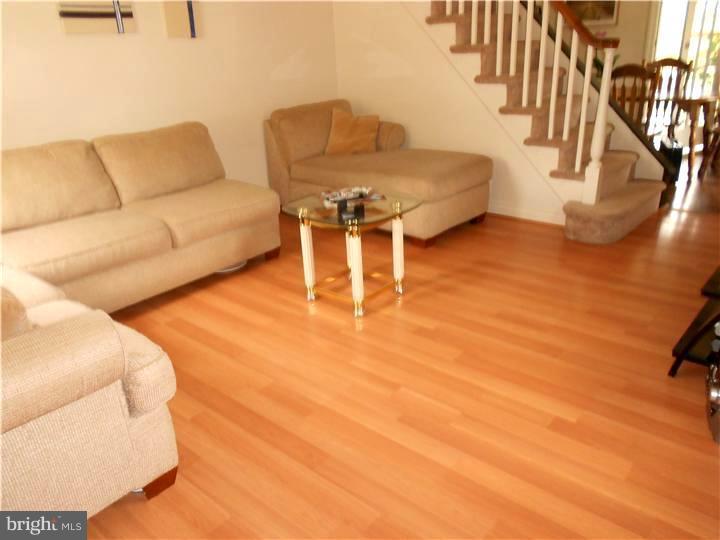 218 Beech Road Wallingford, PA 19086 - Photo 3 of 23 Living Room