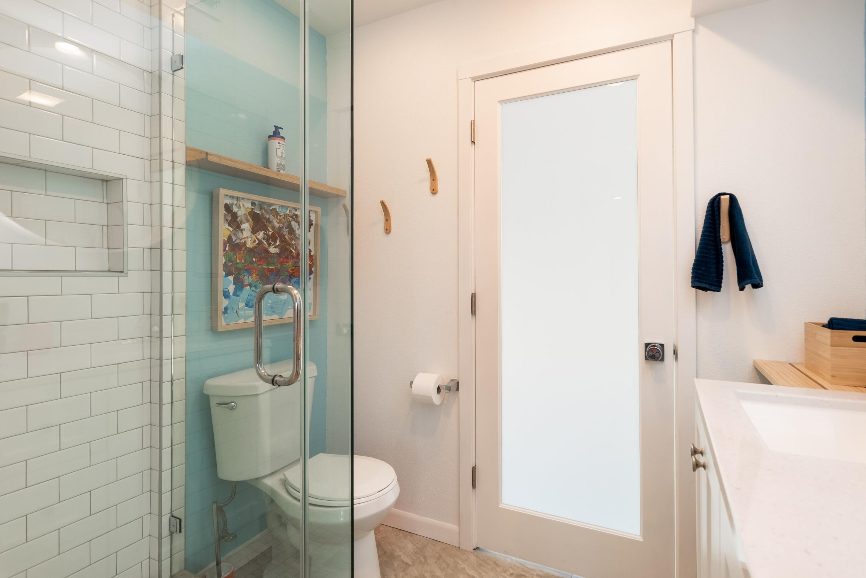 68195 Terrace Road Cathedral City, CA 92234 - Photo 9 of 33 a bathroom with a toilet and a shower