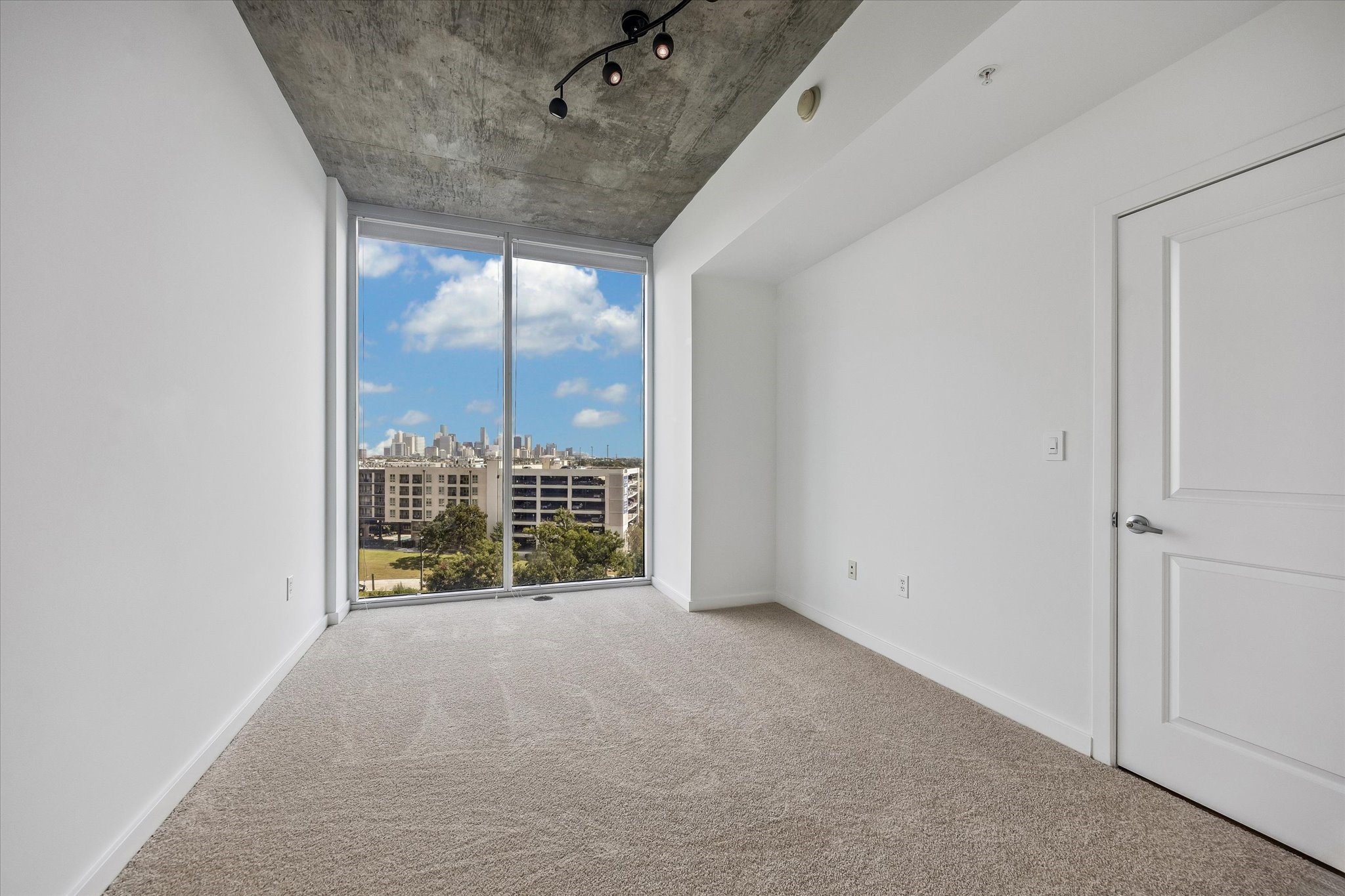 5925 Almeda Road, Unit 10805 Houston, TX 77004 - Photo 6 of 19 Gallery Image 6