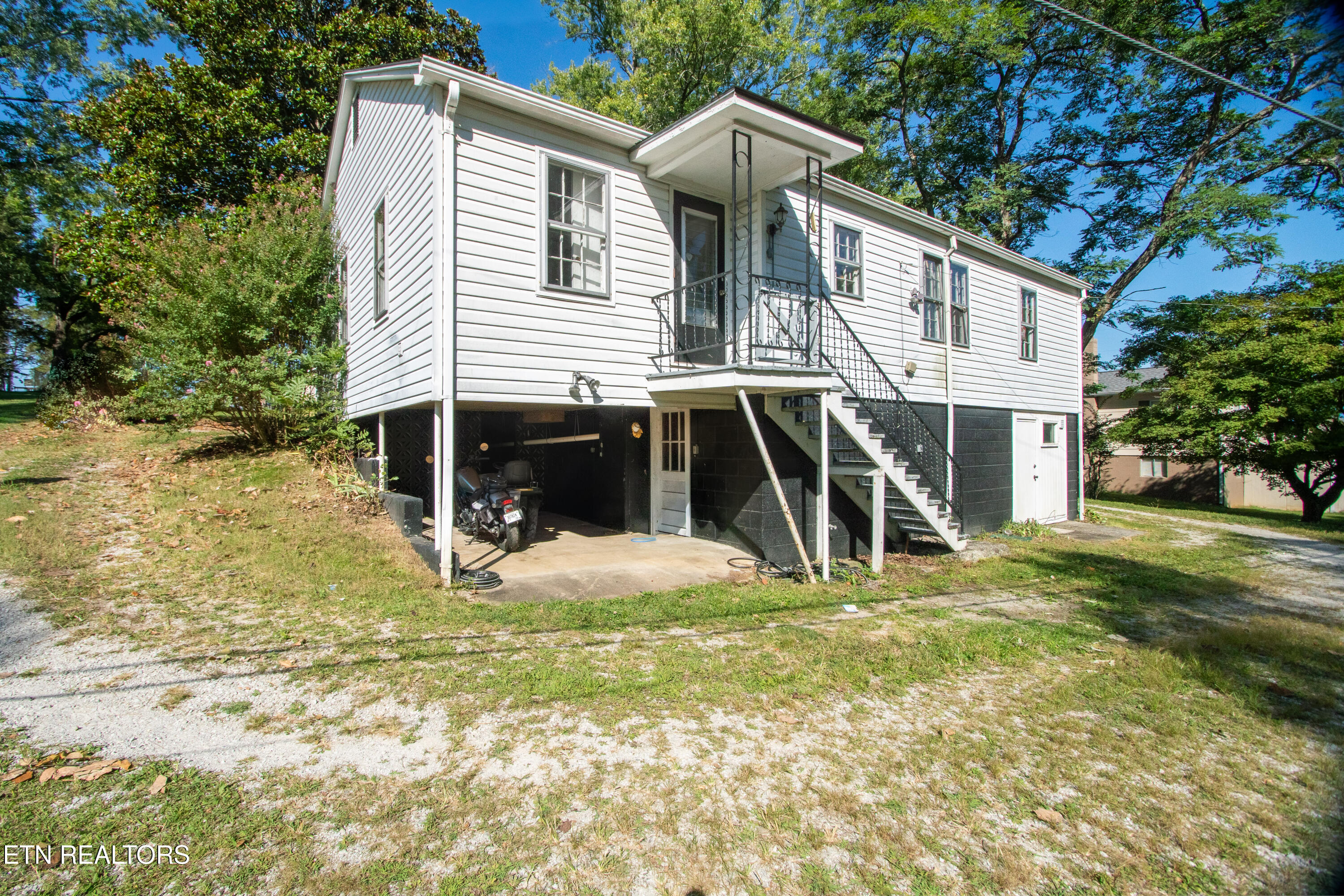 129 South High Knob Road La Follette, TN 37766 - Photo 14 of 17 DSC07024-HDR