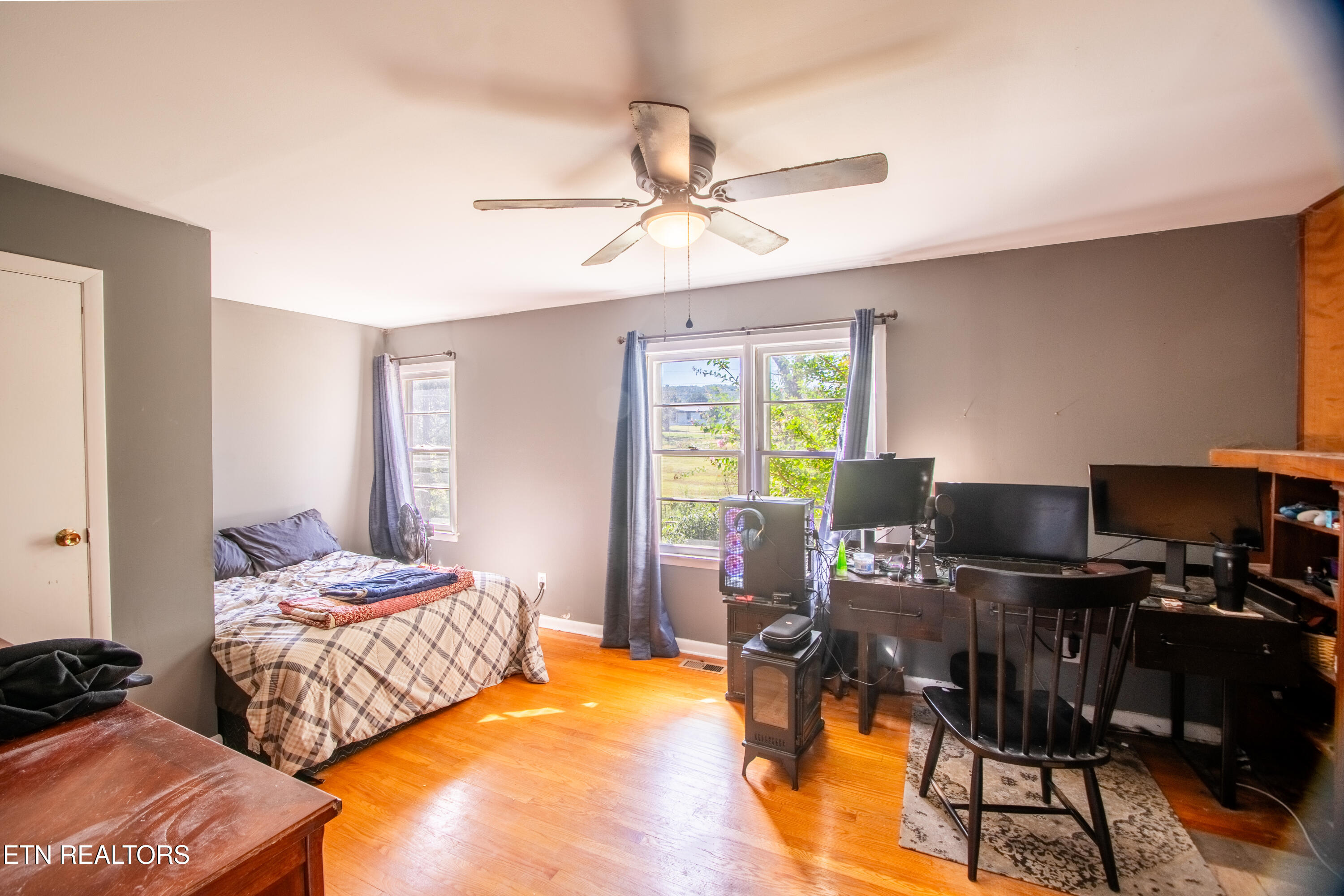 129 South High Knob Road La Follette, TN 37766 - Photo 7 of 17 DSC07064-HDR