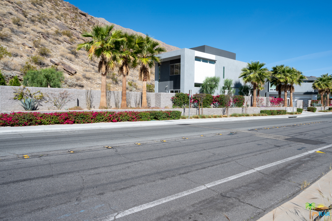 1521 South Belardo Road Palm Springs, CA 92264 - Photo 1 of 37