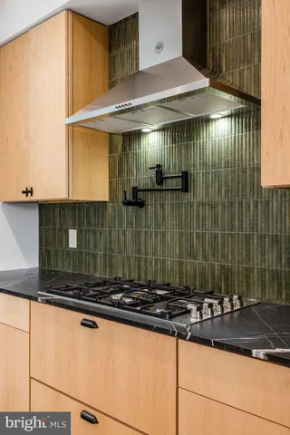 $1,189,900 | 175 West Oxford Street, Unit C1, Philadelphia, PA 19122