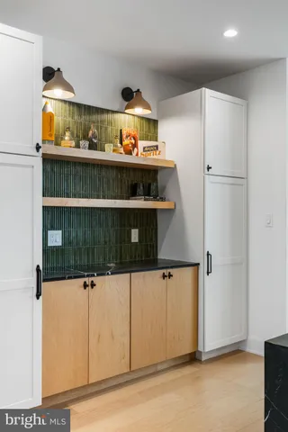 $1,189,900 | 175 West Oxford Street, Unit C1, Philadelphia, PA 19122