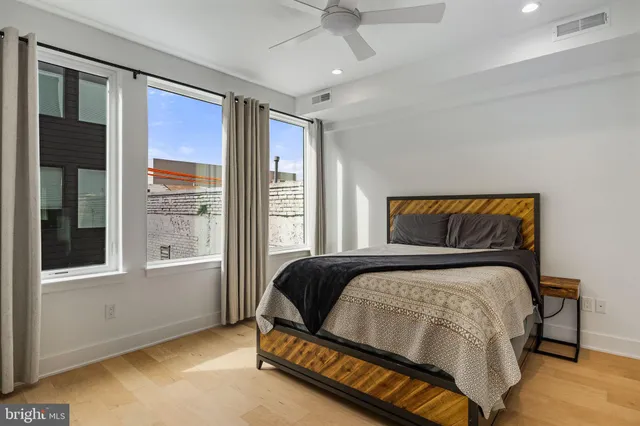 $1,189,900 | 175 West Oxford Street, Unit C1, Philadelphia, PA 19122