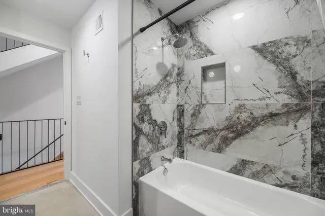 $1,189,900 | 175 West Oxford Street, Unit C1, Philadelphia, PA 19122