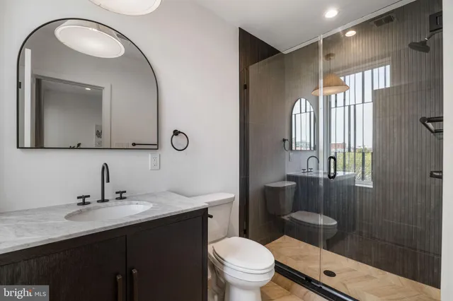 $1,189,900 | 175 West Oxford Street, Unit C1, Philadelphia, PA 19122