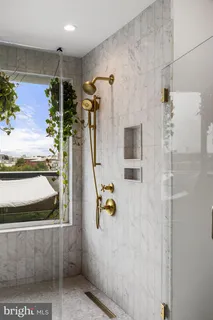 $1,189,900 | 175 West Oxford Street, Unit C1, Philadelphia, PA 19122