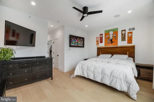 $1,189,900 | 175 West Oxford Street, Unit C1, Philadelphia, PA 19122