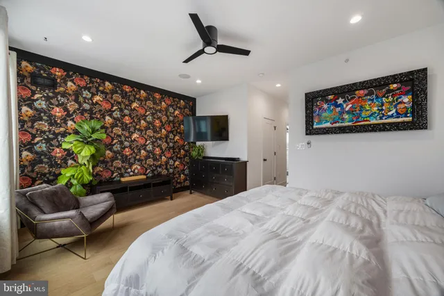 $1,189,900 | 175 West Oxford Street, Unit C1, Philadelphia, PA 19122