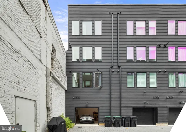 $1,189,900 | 175 West Oxford Street, Unit C1, Philadelphia, PA 19122