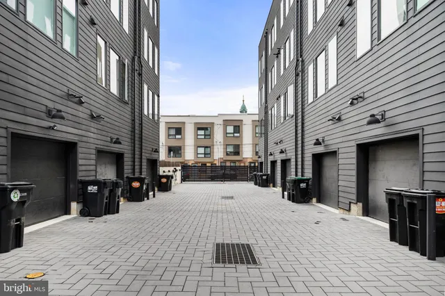 $1,189,900 | 175 West Oxford Street, Unit C1, Philadelphia, PA 19122