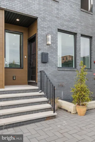 $1,189,900 | 175 West Oxford Street, Unit C1, Philadelphia, PA 19122