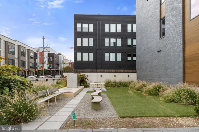 $1,189,900 | 175 West Oxford Street, Unit C1, Philadelphia, PA 19122