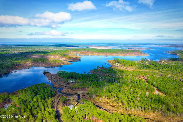 $472,900 | 203 Paradox Point Drive, Aurora, NC 27806