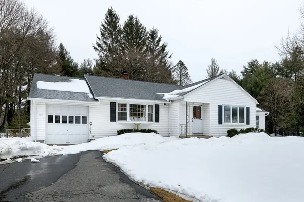 $389,900 | 105 Railroad Street, Belchertown, MA 01007