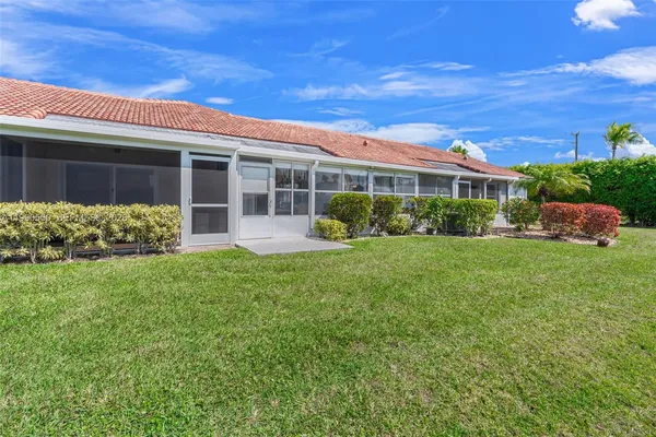 $3,700 | 15465 Lake Magnolia Place, Delray Beach, FL 33484