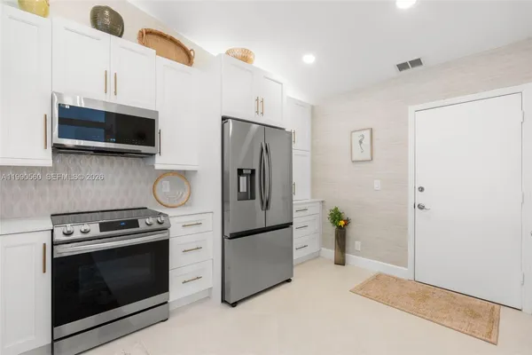 $3,700 | 15465 Lake Magnolia Place, Delray Beach, FL 33484