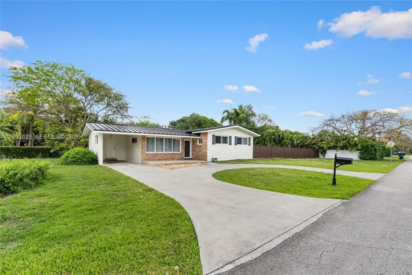 $4,900 | 8965 Southwest 125th Terrace, Miami, FL 33176
