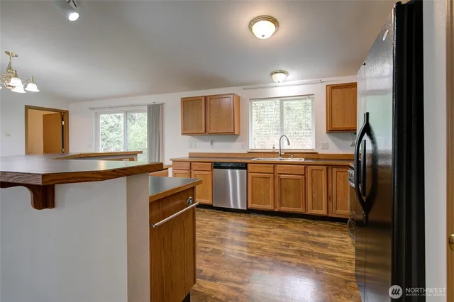 $405,000 | 141 West Lost Lake View Drive, Shelton, WA 98584