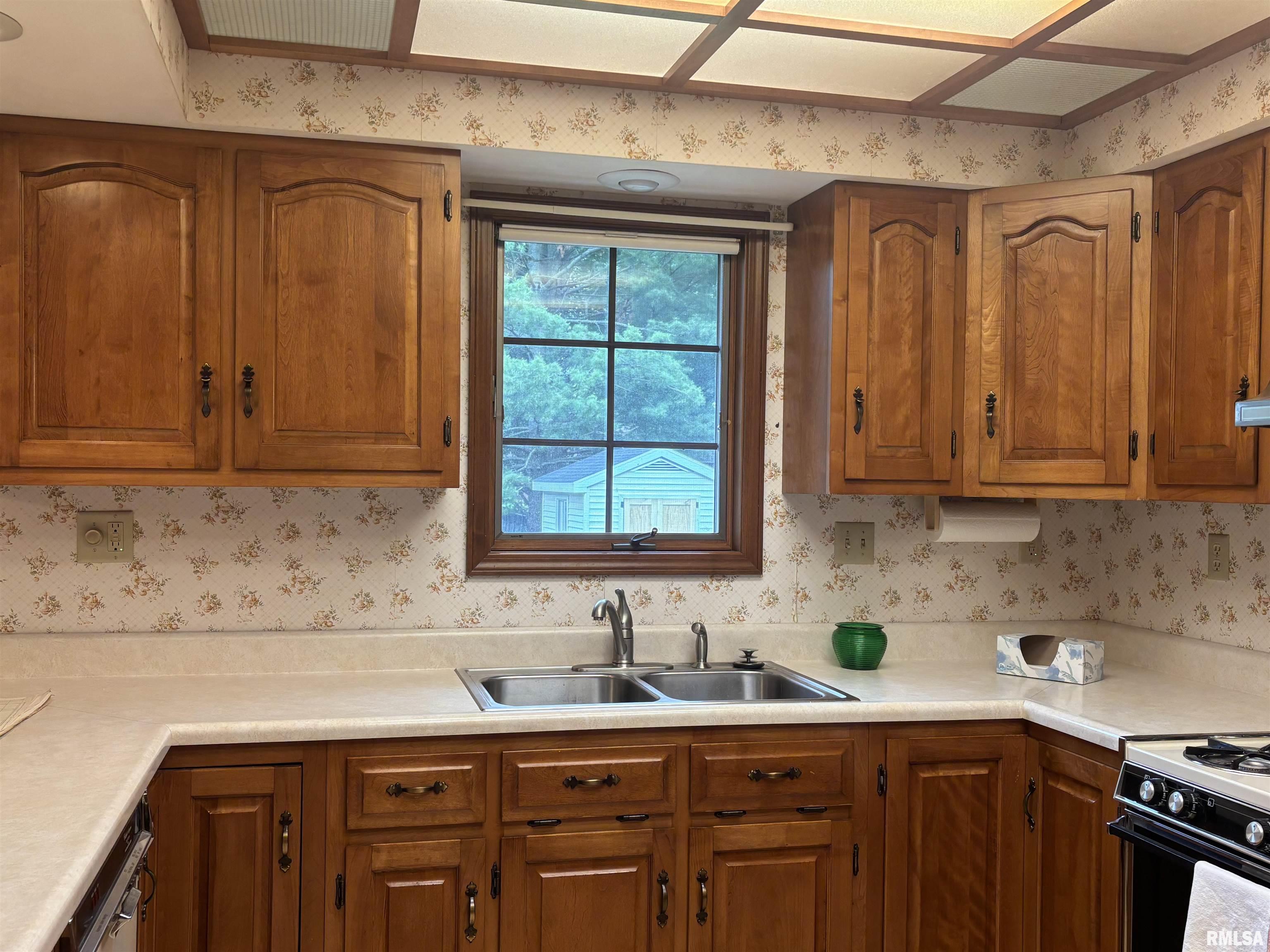 2524 Winfield Drive Springfield, IL 62704 - Photo 10 of 32
